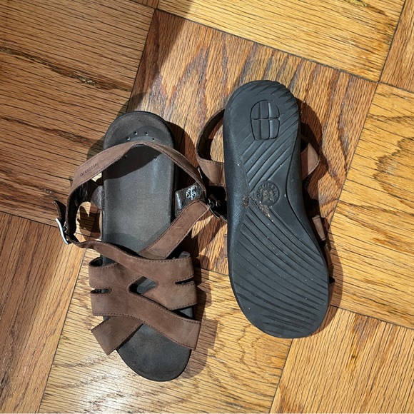 Mephisto Leather Strappy Comfort Sandals, size 39 / US 8.5-9.  EUC - Picture 3 of 10